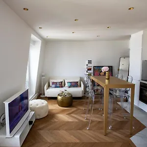 Parc Monceau By Melvane Apartment